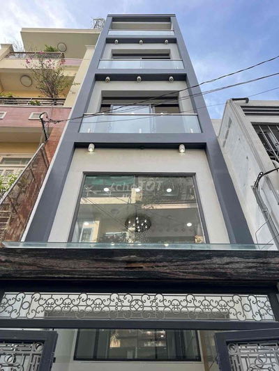 Nhà HXH - 5 tầng , đường Cách Mạng Tháng Tám Quận 3