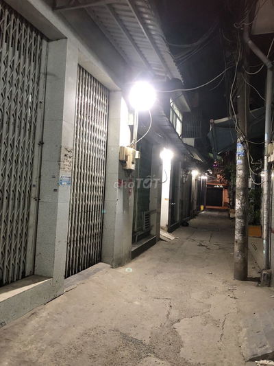 Về quê nên pass phòng gấp