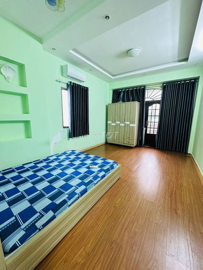 Cho thuê căn hộ 1 phòng ngủ, 1 phòng khách gần ETOWN