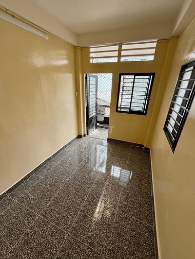 PHÒNG 4TR NGAY QUẬN 10 - CÓ BAN CÔNG THOÁNG -PHÒNG NHƯ ẢNH 100%