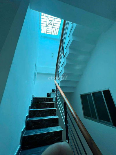 Bán nhà Phú Hữu vị trí đẹp pháp lý rõ ràng nhà an ninh