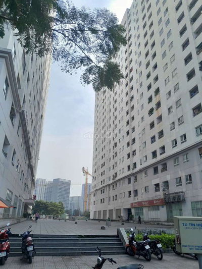 NGAY HỌC VIỆN CÁNG BỘ .CĂN HỘ 1050 GẦN CHỢ BÀ CHIỂU.QUẬN BÌNH THẠNH