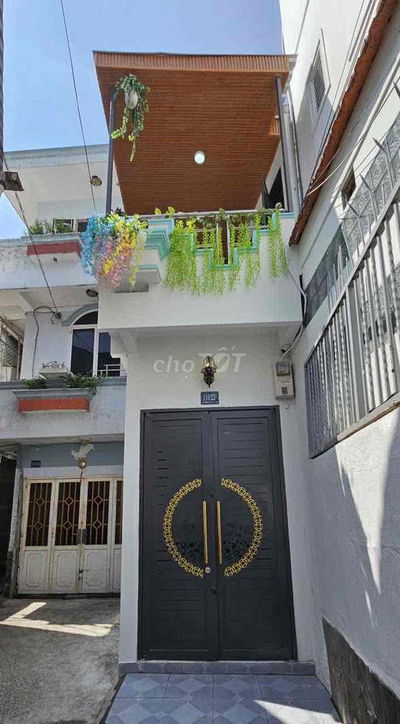 Nhà Bán DT 3m50x8m25. 1 lầu 2 phòng ngủ.2 wc .P3 Q8