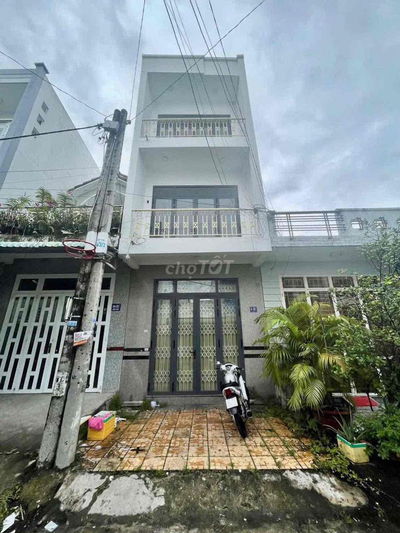 CHO THUÊ NHA TRỆT 2 LẦU KDC 91B CÓ NỘI THẤT