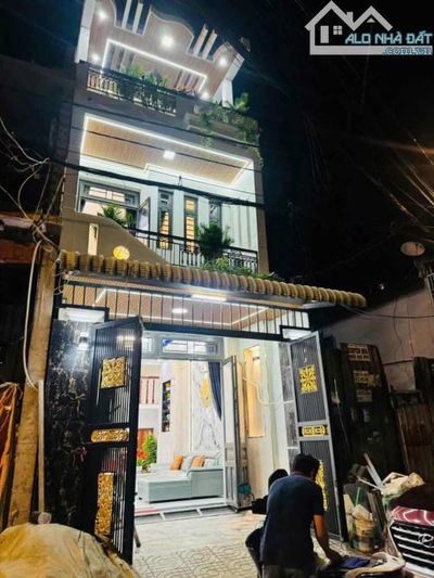 Bán nhanh căn nhà ngay Bùi Đình Túy, Bình Thạnh. Giá: 2 tỷ 320tr/ 68m2, sổ riêng