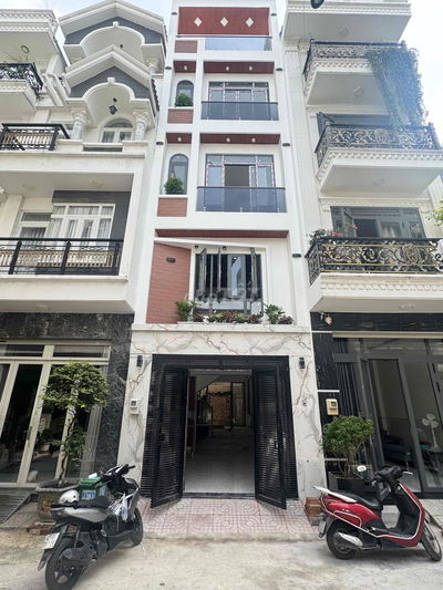 Nhà Mới giá 5.7 Tỷ DT 4M x 13M Đường Nguyễn Thị Tú