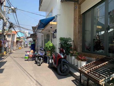 BÁN ĐẤT XE HƠI ĐẾN NƠI