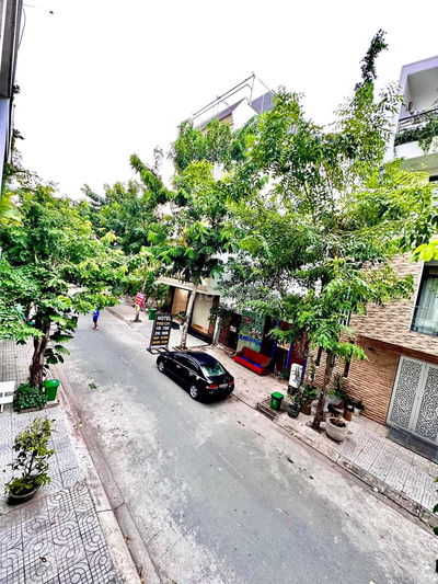 Chính Chủ Cần Bán Nhà Phố Mặt Tiền Đường 10m, 4x18m, 9 tỷ, Quận 7