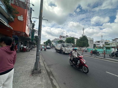 nhà mặt tiền Quang Trung