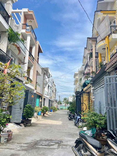 XE HƠI THÔNG - CHÍNH CHỦ TRANG BÌA  – Ở NGAY -  GẦN ĐH MARKETING Q7