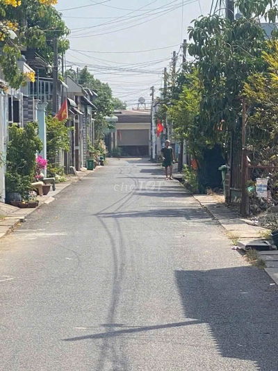 NHÀ MỚI C4 Ở BÀ ĐIỂM BÁN GIÁ 700 TRIỆU SỔ RIÊNG DT 80M2.