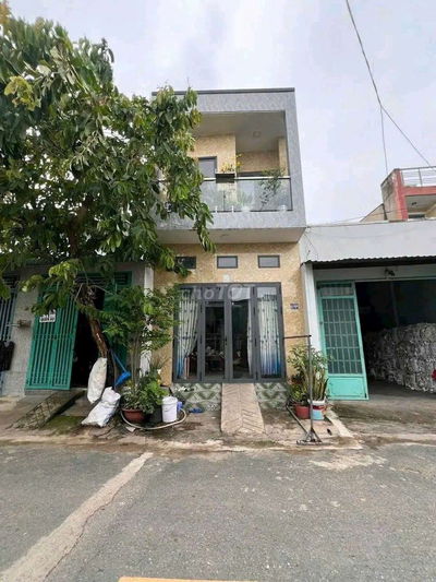 NHÀ GIÁ RẺ GẦN KHU PHONG PHÚ 4 -HẺM 12M THÔNG  bình chánh