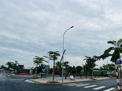 NỀN GÓC 2 MẶT TIỀN ***