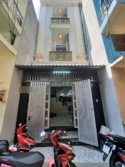 Hẻm 5m 868/1A Nguyễn Chí Thanh Q11 4x14m 3L 4pn