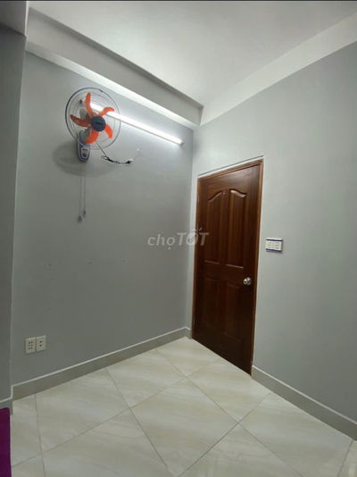 Nhà nguyên căn Q4: 63m2 2PN 3WC 1Bếp đường Hoàng Diệu, 1 phút đi bộ Q1