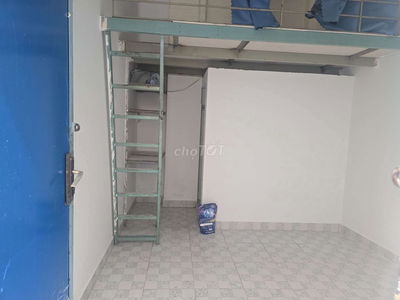 Cuối năm về quê trả phòng, cho thuê lại