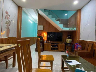 GIÁ HƠN 4 TỶ- BÁN NHÀ MỚI- DT 4 X 16- HTP- HÀNG XÓM QUẬN 7- SỔ RIÊNG.