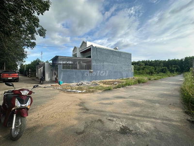 cần bán gấp lô đất sổ riêng thổ cư 2 mặt đường, hỗ trợ vay vốn