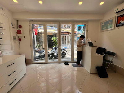 Mặt Bằng Kinh Doanh Tại Huỳnh Văn Bánh Phú Nhuận