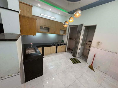 Cho thuê nhà nguyên căn 2 tầng, vị trí thuận tiện Quận 12