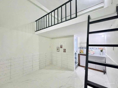 Cho thuê phòng trọ giá rẻ, Gác cao đứng được, Gần Aoen tân Phú, Huit