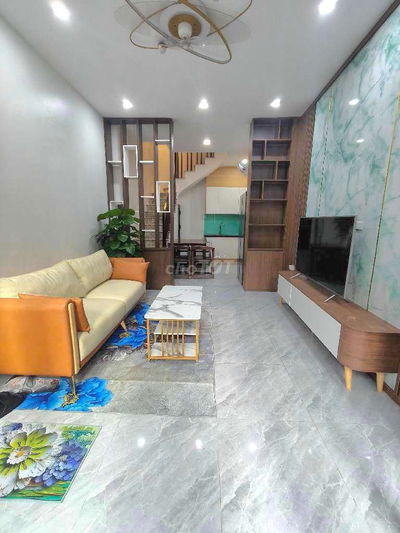 BÁN NHÀ CẠNH KHU PHÂN LÔ THẠCH BÀN LONG BIÊN 30m² 5 TẦNG FULL NỘI THẤT