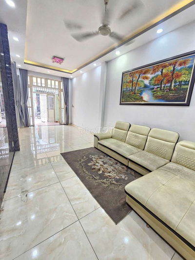 Nhà mới thông thoáng3pn 2wc sân xe máy hẻm xe tải ngay nhà thờ chợ cầu