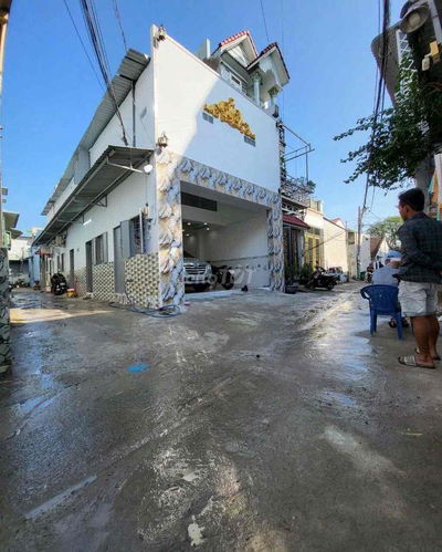 Cho thuê nhà 5 x10m.Đúc Lửng ô tô ngủ trong nhà .Đường Trần thị cờ.Q12