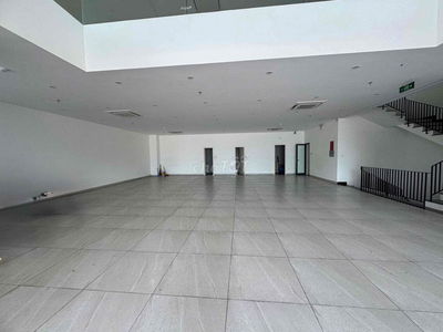 Cho Thuê MB Kinh Doanh 500m MT Trần Hưng Đạo Đối Diện MonarChy