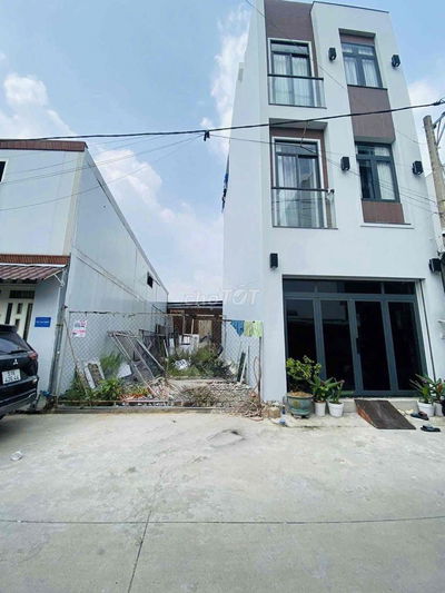 ĐẤT THỔ CƯ GÂN KDC HỒNG LONG- QL13, THỦ ĐỨC- XÂY DỰNG TỰ DO, SHR