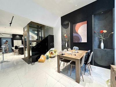 🚗 Nhà Bình Chánh đường rộng, xe vào tận nhà – Sổ riêng