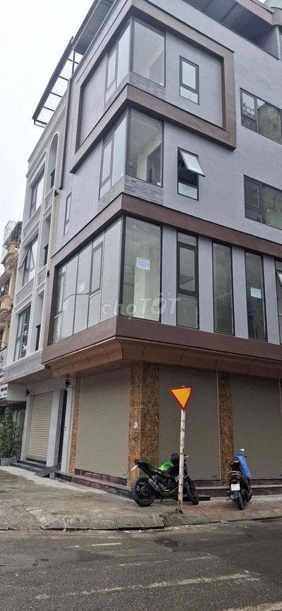 cho thuê toà nhà 2 mặt tiền