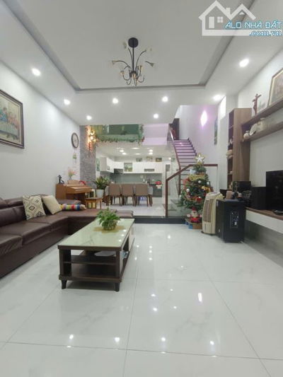 Cho thuê 3 tầng mặt tiền đường Hói kiểng - hoà quý - Ngũ Hành Sơn.  ( Gần ngay cầu trung l