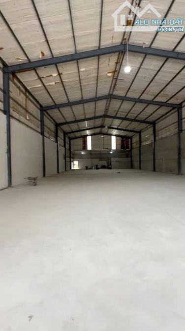 CHO THUÊ KHO XƯỞNG ĐẸP MỚI XÂY DỰNG 500m2 GIÁ RẺ 22tr Ở PHƯỜNG TÂN VĨNH HIỆP TÂN UYÊN