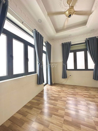 Phòng Mới Cho Thuê 16m2 Quận Bình Thạnh P 15 Điện Biên Phủ gần HUTECH