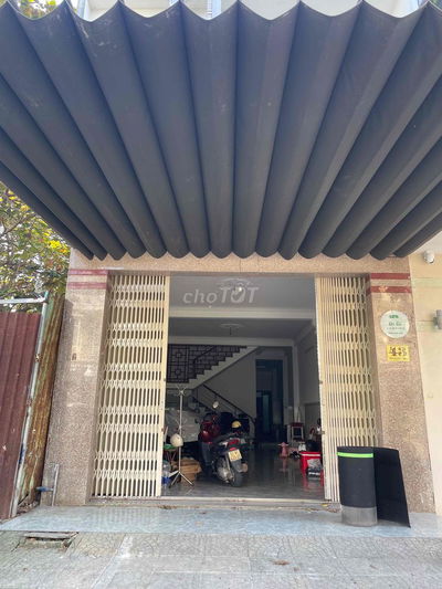 Dư 2 phòng nhà nguyên căn