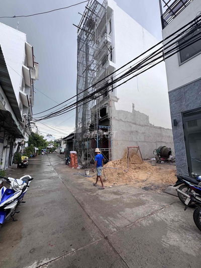bán Đất lọt khe Lê Văn Quới