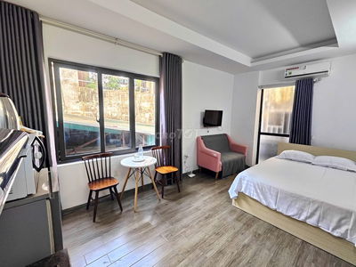 Vào ở luôn Studio 28m2 full đồ, ban công thoáng, Đội Cấn, BĐ