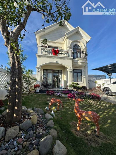 Bán Villa sân vườn Ngô Tất Tố 201m2 - 14,9 tỷ