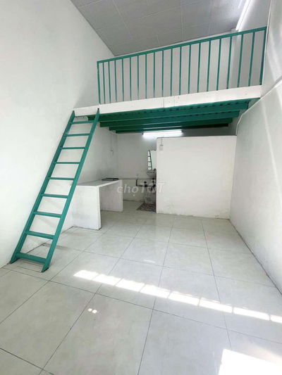 Phòng mới hẻm 5m thông giá 2,2tr/ tháng