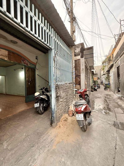 Nhà C4 Gần Metro, 4x15 giá rẻ 3.x Tỷ TL