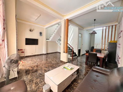 Bán nhà Trần Quý Cáp 112m2 - 6,9 tỷ