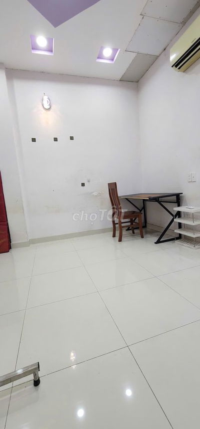 1 phòng trống ở ngay, Đ Chế L Viên gần sân Pic, giảm 300k 3 tháng đầu