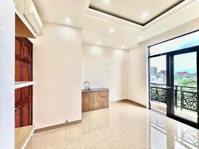 Phòng ban công mới khai trương full nt