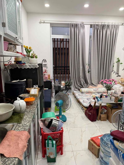 Cần nhượng lại Phòng trọ có ban công ngay sau Gigamall