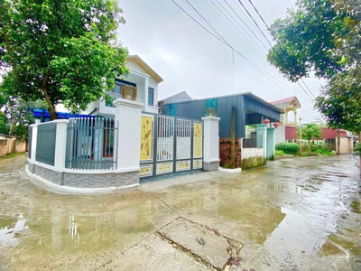 Cần bán nhanh ngôi nhà 2 tầng gần Công Nghệ Cao Hoà Lạc