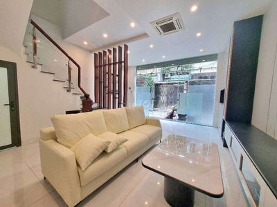 Siêu phẩm ô tô tránh - lô góc - kinh doanh tốt