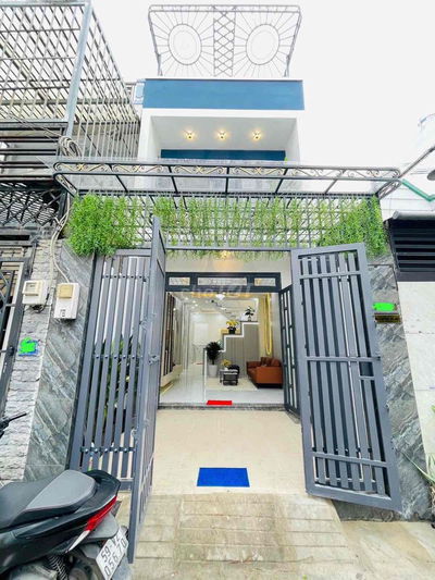 NHÀ 2 TẦNG ĐÚC 4x15m HẺM XE HƠI HUỲNH THỊ HAI - NGAY UBND PHƯỜNG