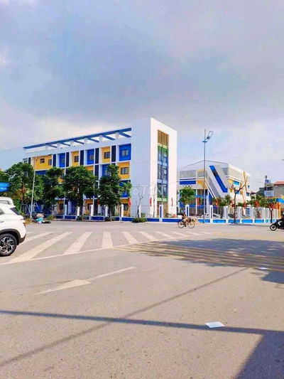 Cho thuê đức giang ở và kinh doanh 65m 2 tầng ô tô tránh giá 7,5 triệu