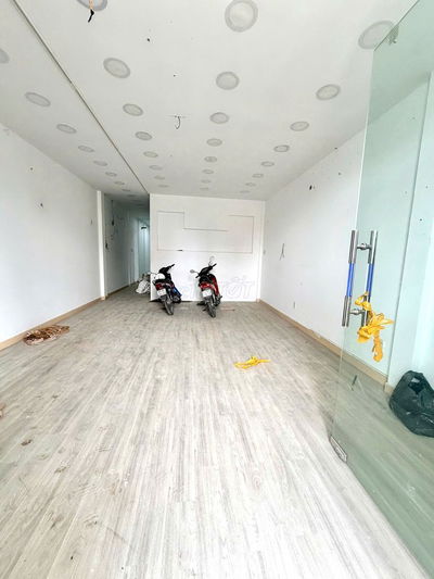 Nhà 2 lầu mặt tiền đường Trần Hoàng Na chỉ 20 triệu